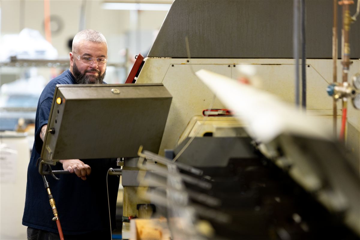 CNC Swiss-type lathe operator in Ranfac machine shop